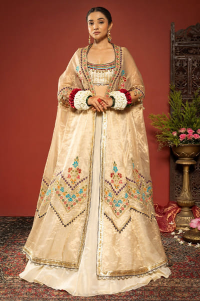 JIVIVA BY Jigvijay & Varsha Off-white hand embroidered lehenga-cape set JIVIJUN26D148367