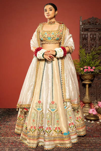 JIVIVA BY Jigvijay & Varsha Gold-silver georgette patchwork lehenga set JIVIJUN26D148362