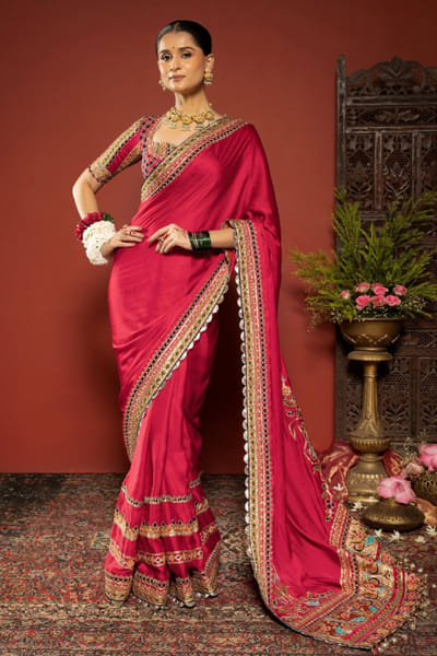 JIVIVA BY Jigvijay & Varsha Red-pink embroidered patch border sari set JIVIJUN26D148358