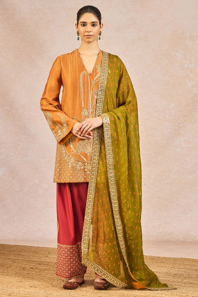 Multicoloured embroidered kurta set