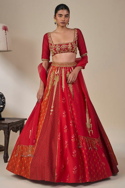 Masaba Red embellished lehenga set MASAAUG26D151796