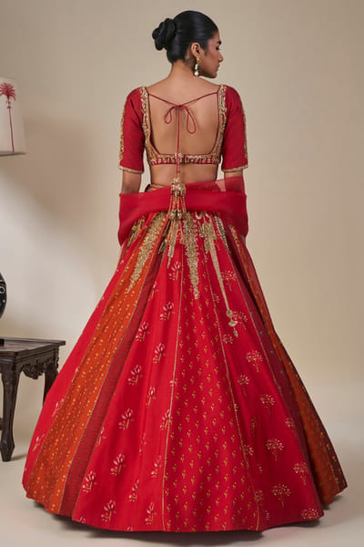 Masaba Red embellished lehenga set MASAAUG26D151796