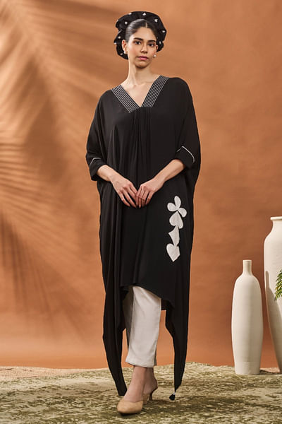 Black heart and diamond appliqued tunic set