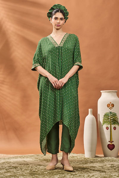 Green tree and heart printed tunic set
