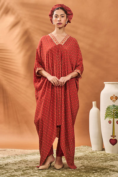 Red tree and heart printed tunic set