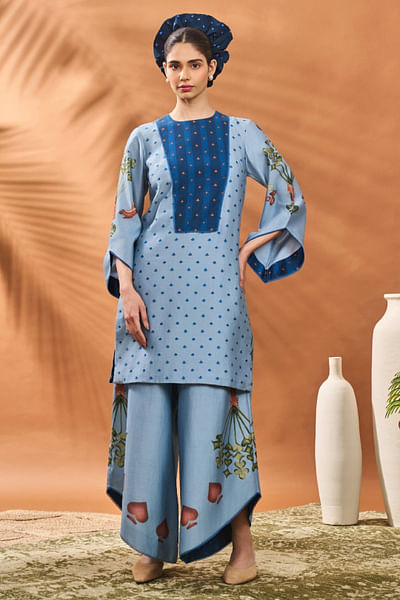 Powder blue spade and squirrel print tunic set