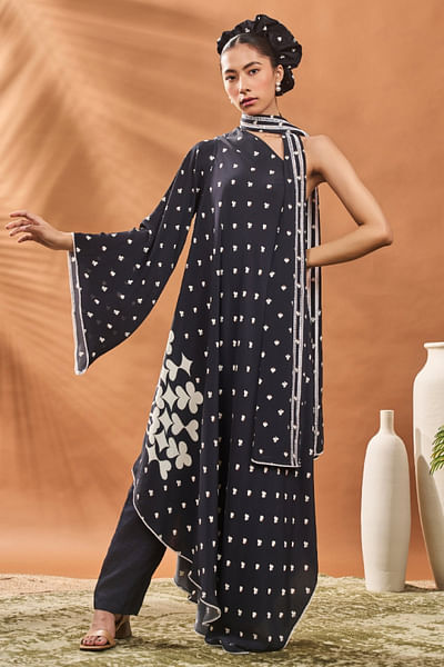 Black spade printed asymmetric tunic set