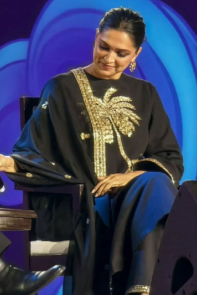 Black embroidered kurta set
