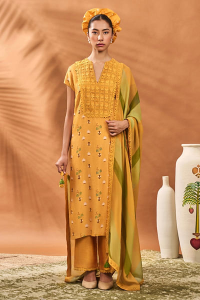 Yellow leaf printed crochet detail kurta set