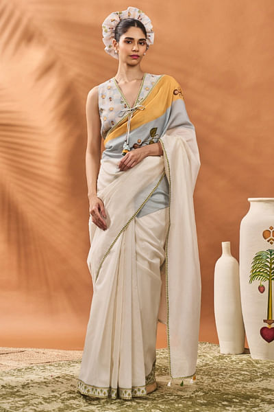Ivory spade and stripe printed sari set