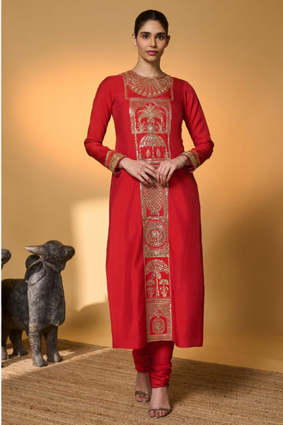 Masaba Red embroidered raw silk kurta set MASFEB26D239443
