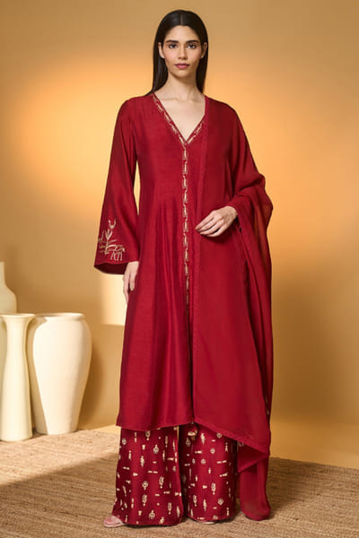 Masaba Red embroidered raw silk kurta set MASFEB26D239440