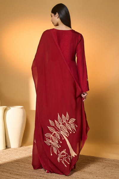 Masaba Red embroidered raw silk kurta set MASFEB26D239440