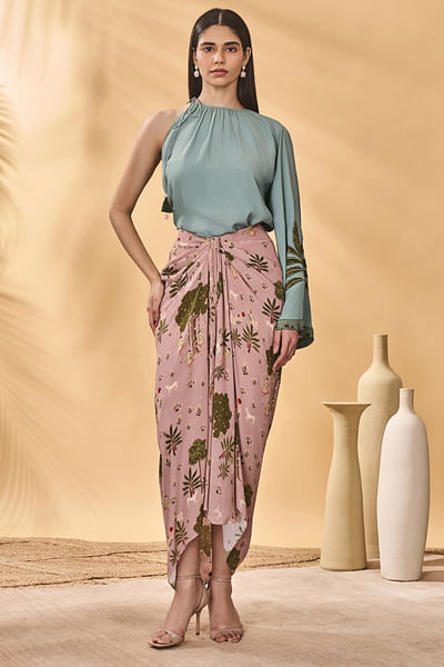 Blue trellis palm printed one-shoulder top