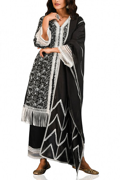 Black embroidered kurta set