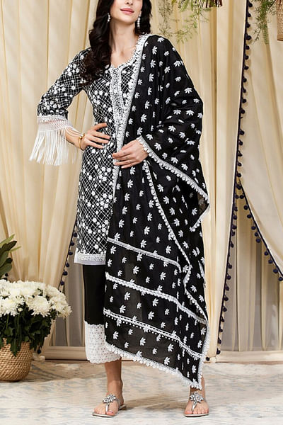 Black embroidered kurta set
