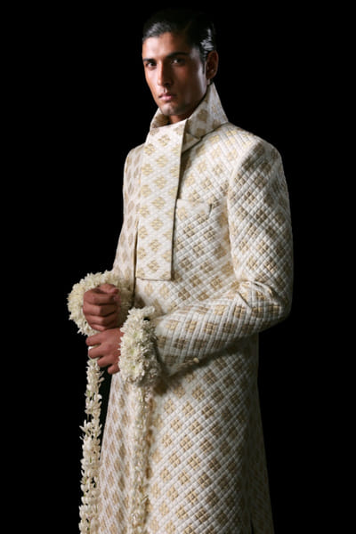 Hussain Rehar Ivory gold foil motif quilted sherwani set HUSSMAY26D144425