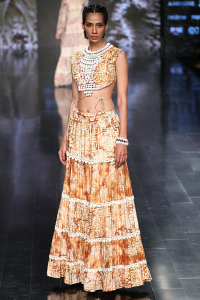 Embellished crop top set