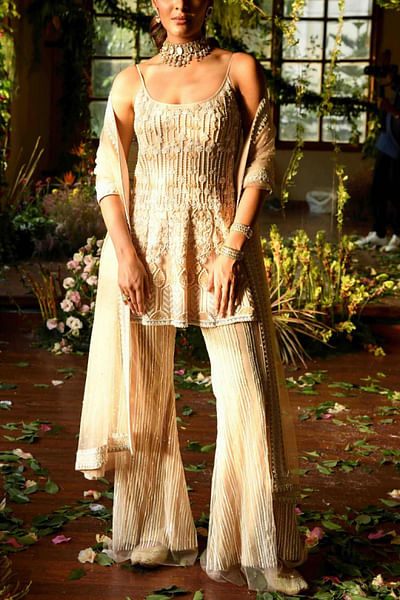 Embellished kurta set