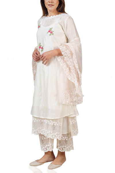 White embroidered chanderi kurta set