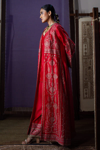 Nabo Red zari embroidered jacket set NABOAUG26D153465