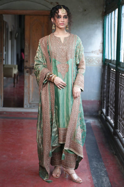 Nabo Sage green zari embroidered kurta set NABOJUL26D149306
