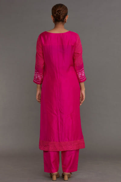 Naina Jain Pink bandhani silk kurta set NAINMAY26D145187