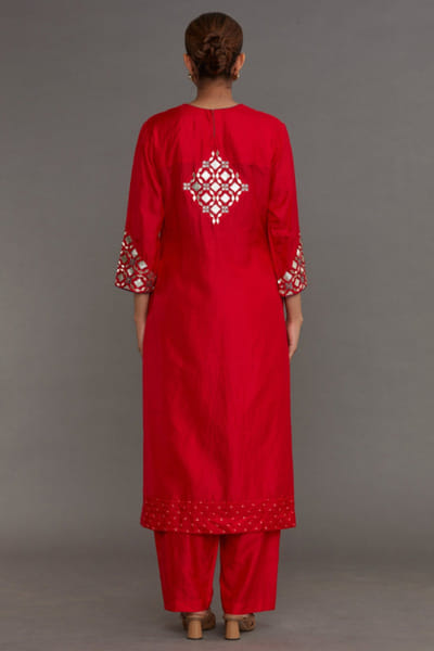 Naina Jain Red bandhani and gota embroidered kurta set NAINMAY26D145190