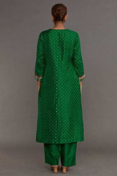 Naina Jain Green bandhani and gota embroidered kurta set NAINMAY26D145191