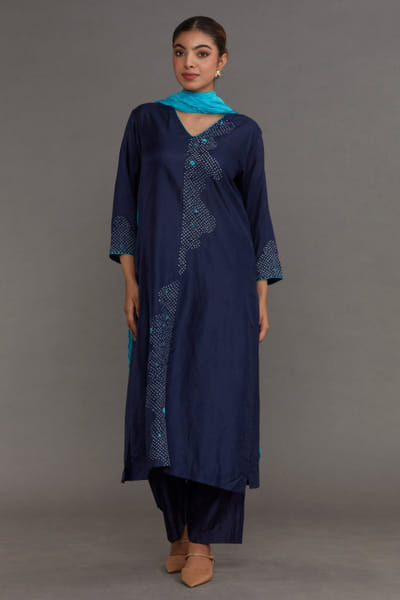 Naina Jain Blue bandhani silk kurta set NAINMAY26D145195