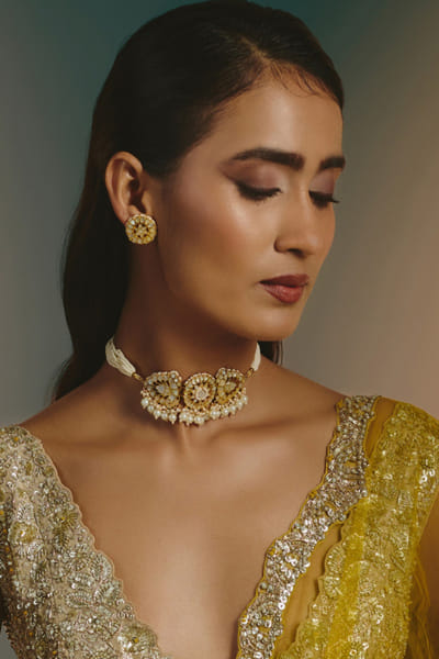 Namasya Grey mother of pearl choker set NAMAAUG26D152863