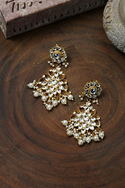 Kundan and pearl earrings