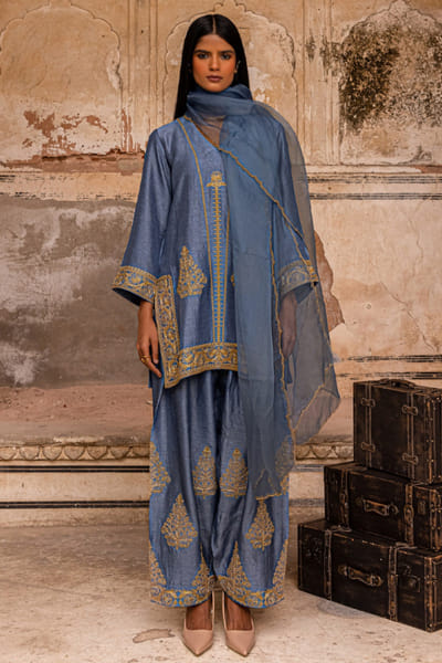 Charu Makkar Blue dori embroidered short kurta-salwar set CHARMAY26D144151