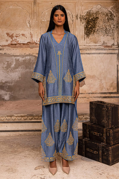Charu Makkar Blue gold dori embroidered kurta-salwar set CHARMAY26D144166