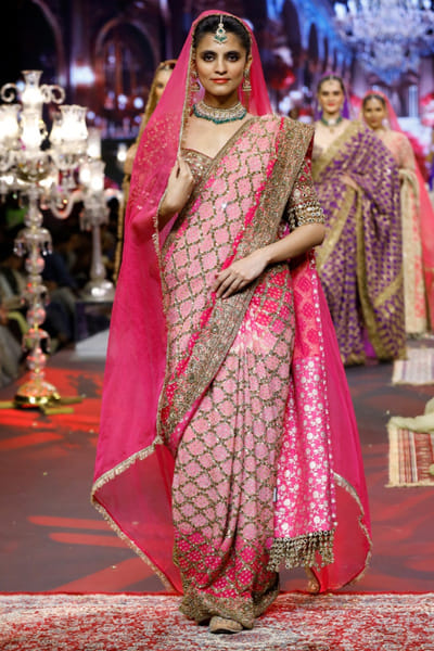 Itrh Pink embroidered ombre sari set ITRHMAY26D144224