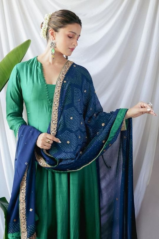 Nidhi Tholia
