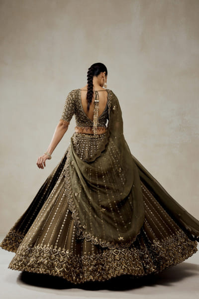 Nitika Gujral Mehendi green zari embroidered lehenga set NITIJUN26D146359