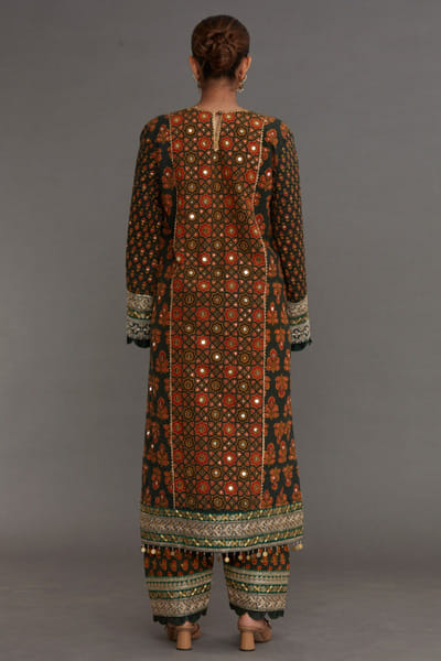 Nitya Bajaj Multicoloured ajrakh printed kurta set Nit008487