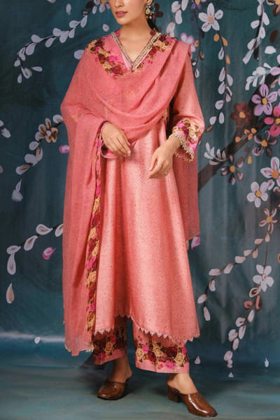 Niti Bothra Pink printed kurta set NITCNRJLY2210