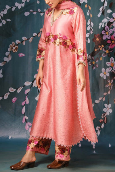 Niti Bothra Pink printed kurta set NITCNRJLY2210