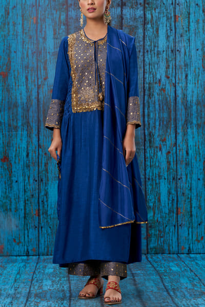 Niti Bothra Blue embellished kurta jacket set NITNOV2211