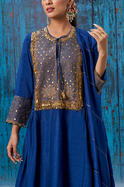 Niti Bothra Blue embellished kurta jacket set NITNOV2211