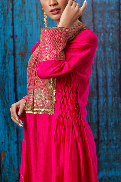 Niti Bothra Pink embellished kurta set NITNOV2213