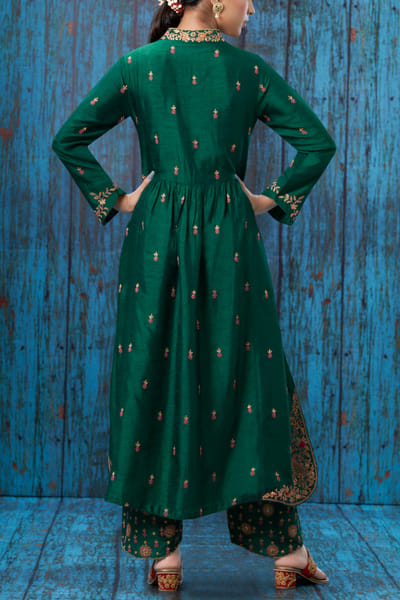 Niti Bothra Green embroidered kurta set NITWOMOCT2218