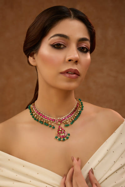 Karisa Red and green embellished necklace KARIJUN26D346723