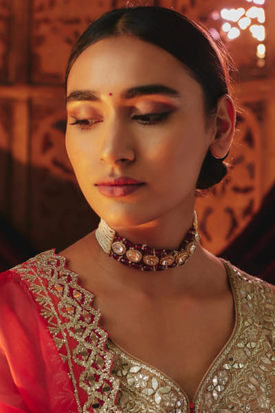 Karisa Red stone and pearl embellished choker KARIJUN26D346725