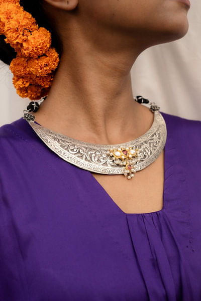 Silver embellished necklace