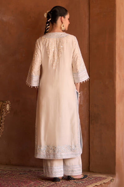 Sheetal Batra Ivory and blue pearl embroidered kurta set SHEEMAY26D144663