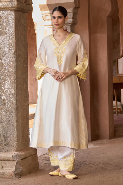 Sheetal Batra Ivory and yellow sequin embroidered choga set SHEEMAY26D144687