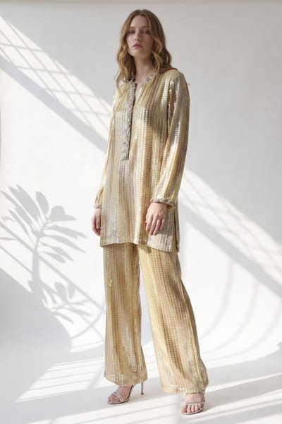 Nikita Mhaisalkar Yellow sequin embellished kurta set NIKIJUN26D148094